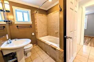 3918 Mapleleaf Rd, Waterford, MI 48328 - Photo 13