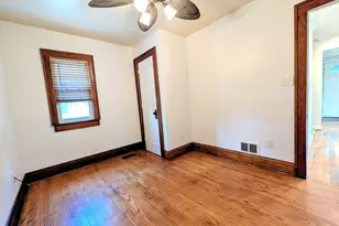 3918 Mapleleaf Rd, Waterford, MI 48328 - Photo 17