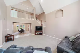 1245 Berkshire Ct, Adrian, MI 49221 - Photo 9