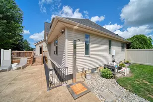 1245 Berkshire Ct, Adrian, MI 49221 - Photo 35