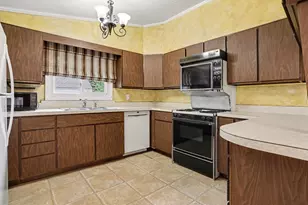 237 24th St N, Battle Creek, MI 49037 - Photo 11