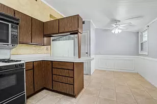 237 24th St N, Battle Creek, MI 49037 - Photo 13