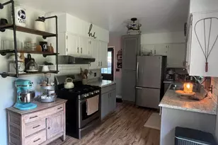 28624 Wilson Dr, Dowagiac, MI 49047 - Photo 11