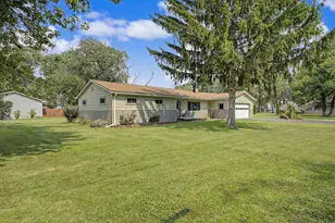7676 Southmoor Dr, Monroe, MI 48161 - Photo 3