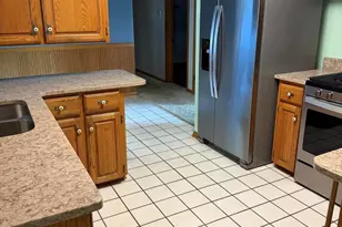 33 S 27th St, Battle Creek, MI 49015 - Photo 3