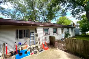 2063 S Manitou Cir, Norton Shores, MI 49441 - Photo 5