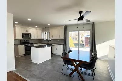 9358 Marie Court, Livonia, MI 48150 - Photo 3