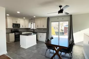 9358 Marie Ct, Livonia, MI 48150 - Photo 3
