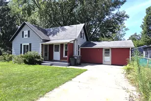 2632 Lincoln Ave, Saint Joseph, MI 49085 - Photo 1
