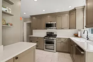 3065 Muirfield Dr, Portage, MI 49024 - Photo 9
