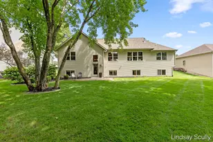 7889 Meadowood Dr, Hudsonville, MI 49426 - Photo 37