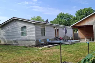 931 W Barney Ave, Muskegon, MI 49441 - Photo 3