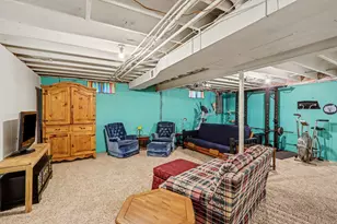 8330 Valleywood Ln, Portage, MI 49024 - Photo 19