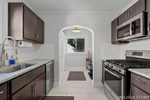 1011 Beechwood St NE, Grand Rapids, MI 49505 - Photo 17