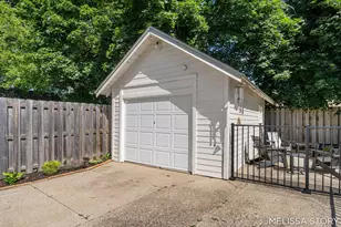 1011 Beechwood St NE, Grand Rapids, MI 49505 - Photo 45