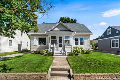 1011 Beechwood Street NE, Grand Rapids, MI 49505 - Photo 1