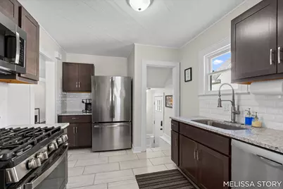 1011 Beechwood Street NE, Grand Rapids, MI 49505 - Photo 19