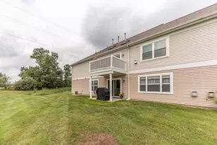 628 Riverstone Ln, Chelsea, MI 48118 - Photo 7