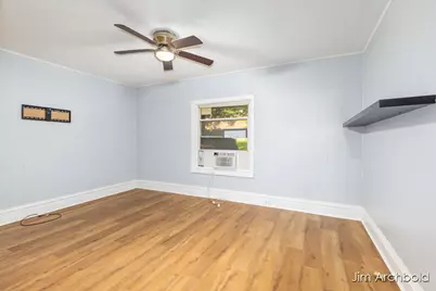 816 Jennette Avenue NW, Grand Rapids, MI 49504 - Photo 3
