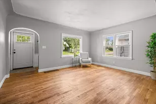 1319 Diamond Ave NE, Grand Rapids, MI 49505 - Photo 15