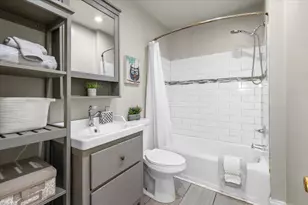 1319 Diamond Ave NE, Grand Rapids, MI 49505 - Photo 23