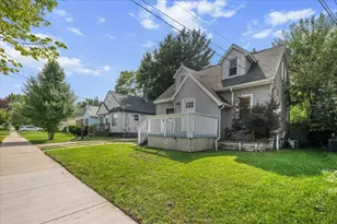 1319 Diamond Ave NE, Grand Rapids, MI 49505 - Photo 3