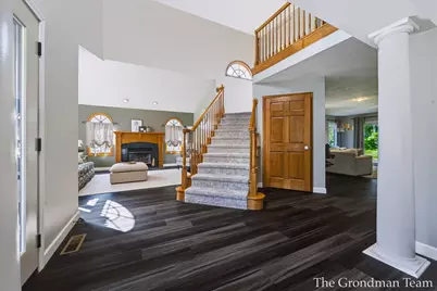 40 Rockview Drive NE, Rockford, MI 49341 - Photo 7