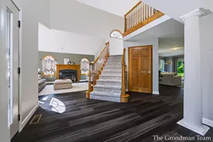 40 Rockview Dr NE, Rockford, MI 49341 - Photo 7