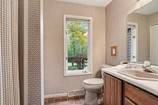 9808 Oak Forest Cir, Kalamazoo, MI 49009 - Photo 25