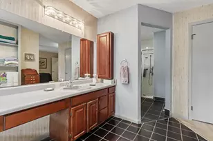 9808 Oak Forest Cir, Kalamazoo, MI 49009 - Photo 23