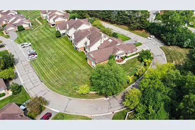 5655 Hillcrest Circle E, West Bloomfield, MI 48322 - Photo 27
