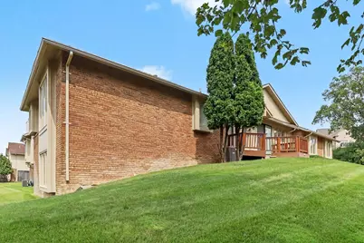 5655 Hillcrest Circle E, West Bloomfield, MI 48322 - Photo 23
