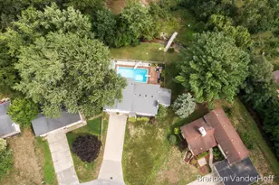 980 Bellewood Dr SE, Kentwood, MI 49508 - Photo 31
