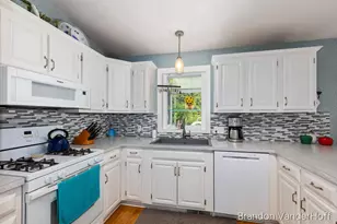 980 Bellewood Dr SE, Kentwood, MI 49508 - Photo 9