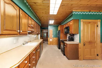 706 S Baldwin Street, Greenville, MI 48838 - Photo 13