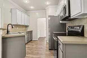 6101 Andover Woods Rd, Portage, MI 49024 - Photo 5