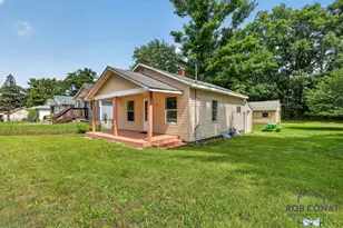 1662 Bristol Ave NW, Grand Rapids, MI 49504 - Photo 1