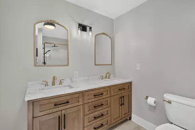 6816 Division Avenue N, Comstock Park, MI 49321 - Photo 21