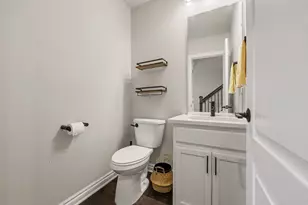 692 Peppermint Dr, Rochester Hills, MI 48307 - Photo 25