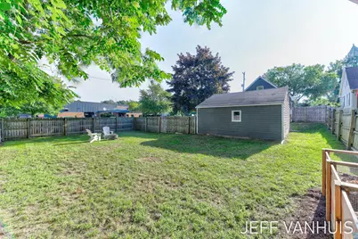 1270 Cedar Street NE, Grand Rapids, MI 49503 - Photo 45