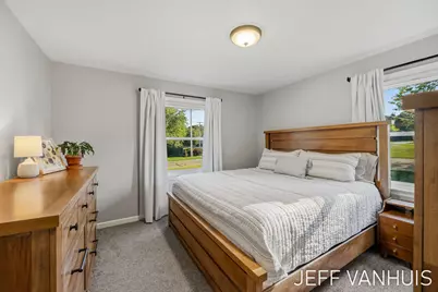 1270 Cedar Street NE, Grand Rapids, MI 49503 - Photo 15