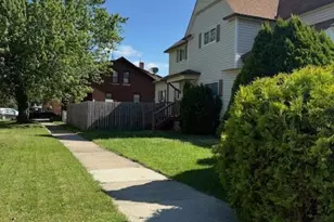 464 Elm St, Wyandotte, MI 48192 - Photo 3