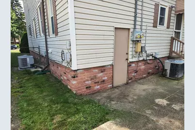 464 Elm Street, Wyandotte, MI 48192 - Photo 9
