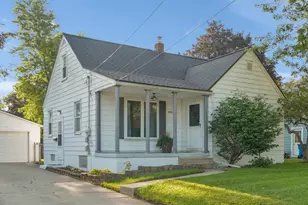 2836 Sharon Ave SW, Wyoming, MI 49519 - Photo 3