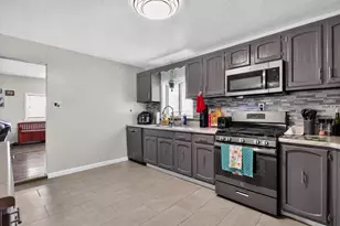717 23rd St, Jackson, MI 49203 - Photo 11