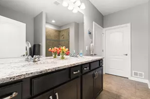 568 Ivyland St, Ann Arbor, MI 48108 - Photo 25