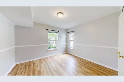 2718 S Knightsbridge Circle, Ann Arbor, MI 48105 - Photo 13