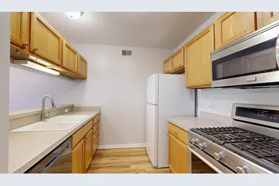 2718 S Knightsbridge Circle, Ann Arbor, MI 48105 - Photo 5