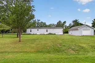 9440 Stetler Dr, Jackson, MI 49201 - Photo 3