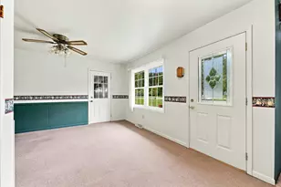 102 Sherwood Dr, Hastings, MI 49058 - Photo 7